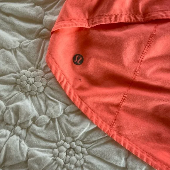 Lululemon Speed Shorts - Picture 5 of 8
